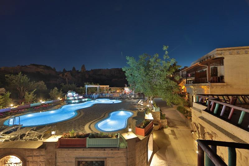 Holiday Cave Hotel Гьореме Екстериор снимка